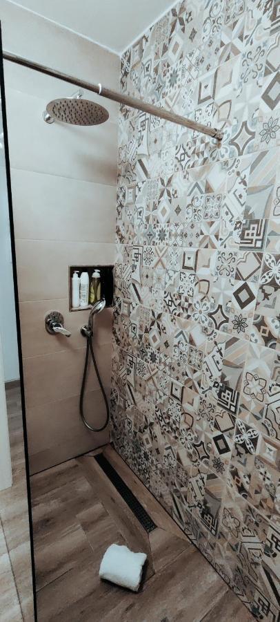 Getaway Suites Apartment Xlendi Ngoại thất bức ảnh